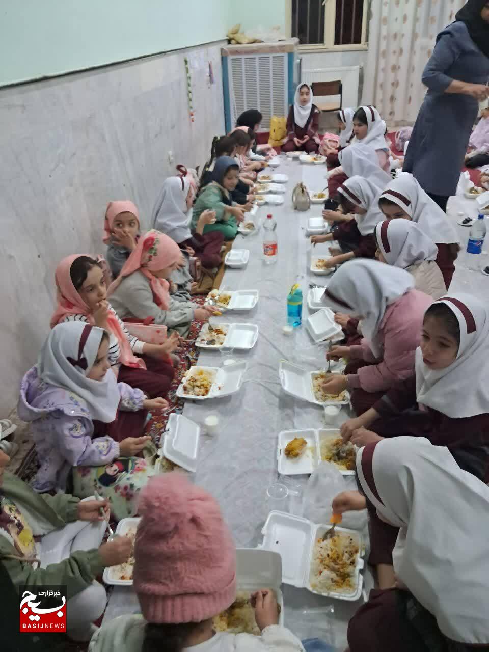 برگزاری جشن تکلیف دختران شهرستان دلفان با حضور ۱۳۰ دانش‌آموز