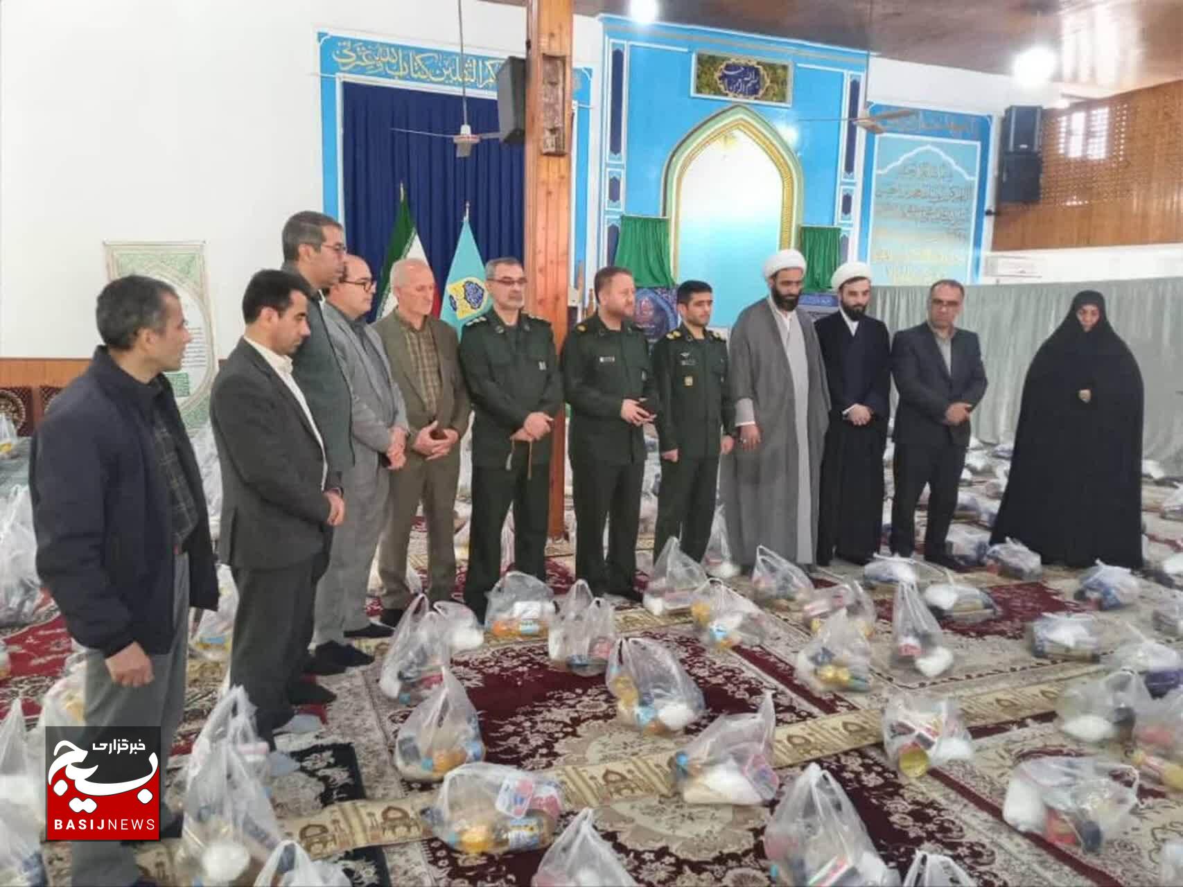 تهیه و توزیع ۴هزار بسته معیشتی در بین افرادکم برخوردار شهرستان تالش تهیه و توزیع ۴هزار بسته معیشتی در بین افرادکم برخوردار شهرستان تالش