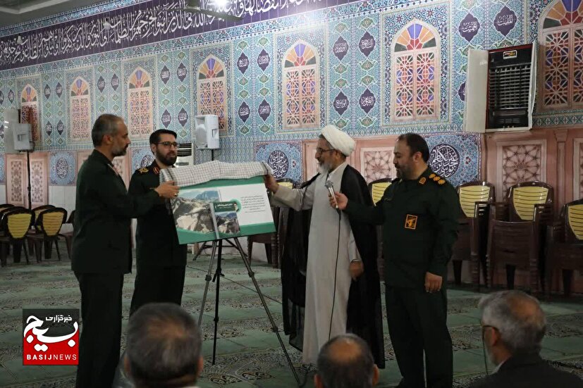 مراسم رونمایی از کتاب دانش تجربی رزمندگان سپاه امام علی بن ابیطالب (ع) برگزار شد