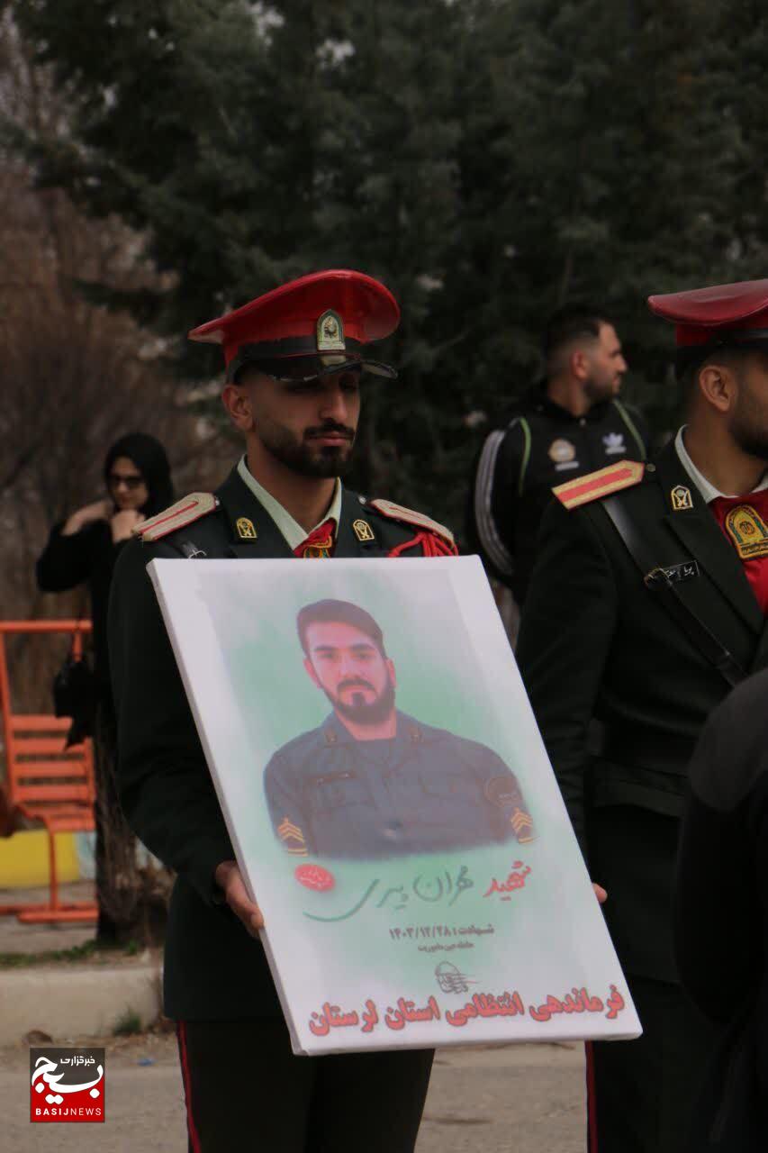 تشییع باشکوه شهید مدافع امنیت، مهران پیری تاجامیر در دلفان تشییع باشکوه شهید مدافع امنیت، مهران پیری تاجامیر در دلفان