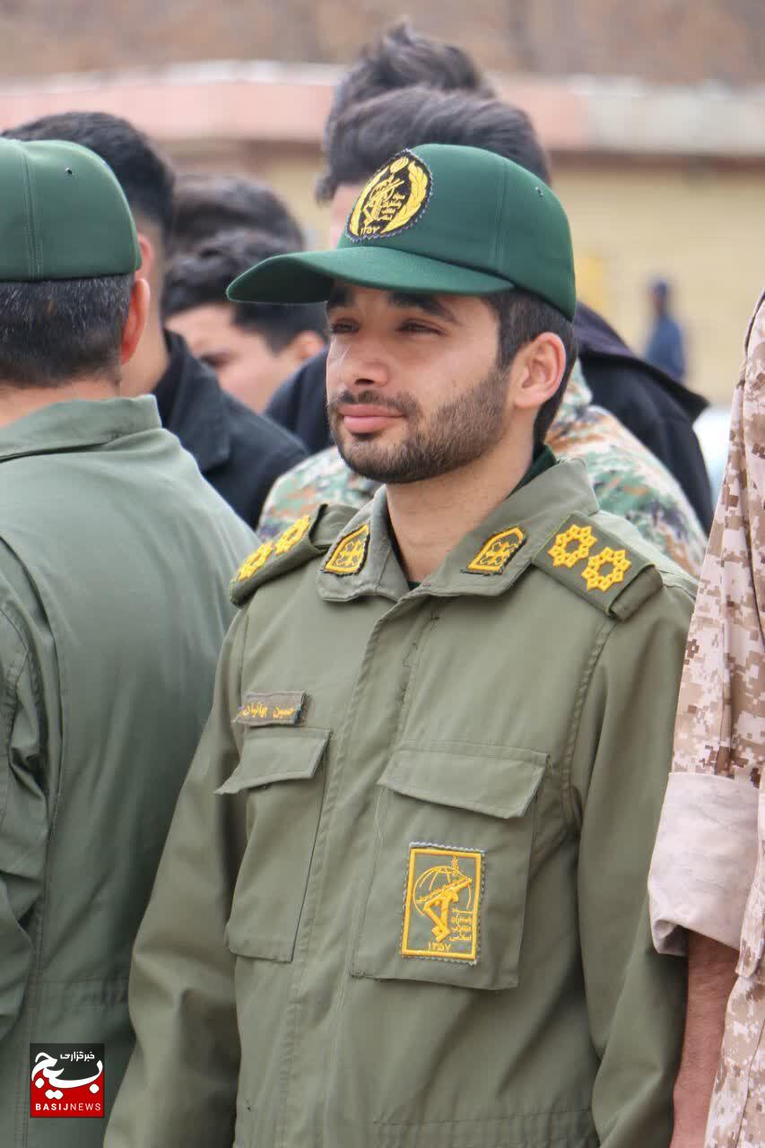 تشییع باشکوه شهید مدافع امنیت، مهران پیری تاجامیر در دلفان تشییع باشکوه شهید مدافع امنیت، مهران پیری تاجامیر در دلفان