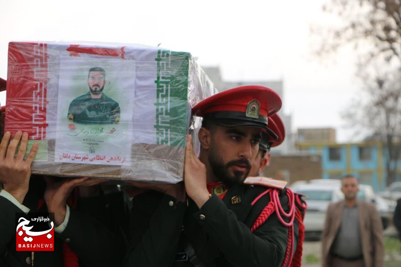 تشییع باشکوه شهید مدافع امنیت، مهران پیری تاجامیر در دلفان تشییع باشکوه شهید مدافع امنیت، مهران پیری تاجامیر در دلفان