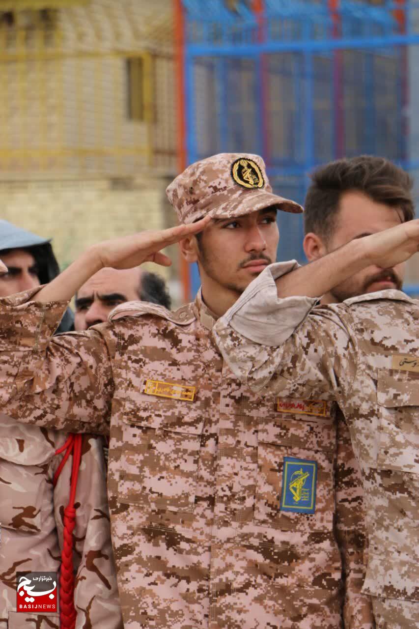 تشییع باشکوه شهید مدافع امنیت، مهران پیری تاجامیر در دلفان تشییع باشکوه شهید مدافع امنیت، مهران پیری تاجامیر در دلفان