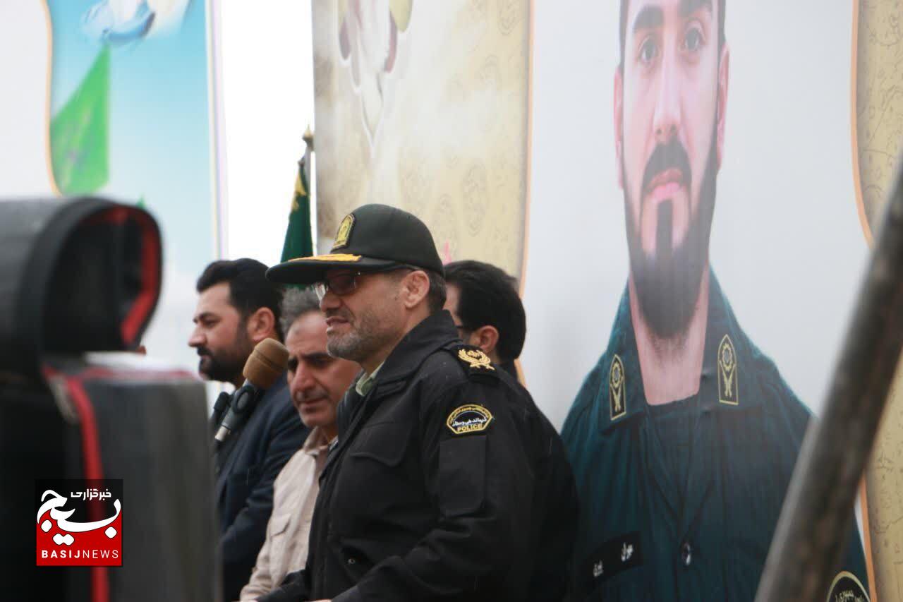 تشییع باشکوه شهید مدافع امنیت، مهران پیری تاجامیر در دلفان تشییع باشکوه شهید مدافع امنیت، مهران پیری تاجامیر در دلفان