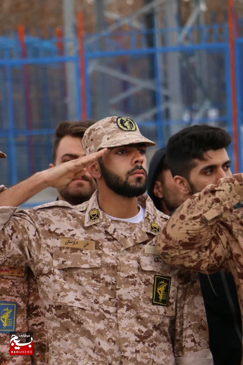 تشییع باشکوه شهید مدافع امنیت، مهران پیری تاجامیر در دلفان تشییع باشکوه شهید مدافع امنیت، مهران پیری تاجامیر در دلفان