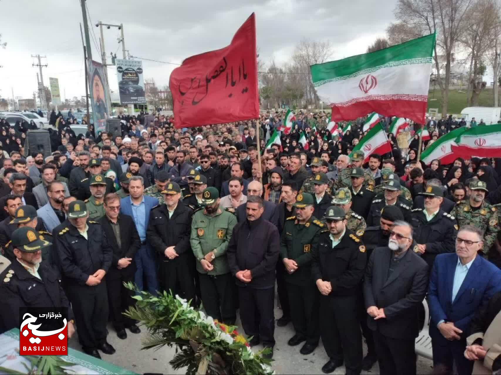 تشییع باشکوه شهید مدافع امنیت، مهران پیری تاجامیر در دلفان تشییع باشکوه شهید مدافع امنیت، مهران پیری تاجامیر در دلفان