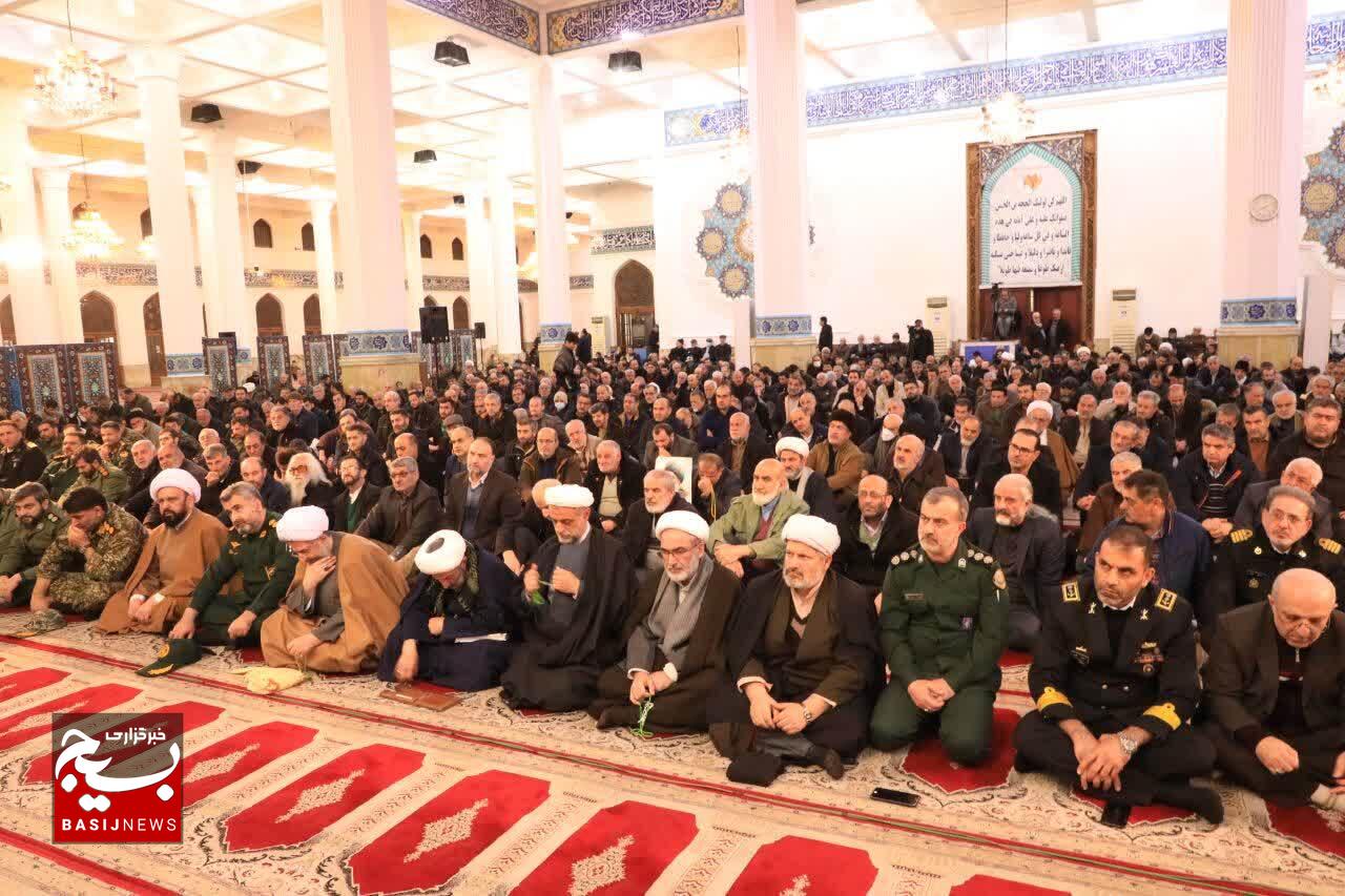 شهید سید حسن نصرالله ذوب در ولایت بود