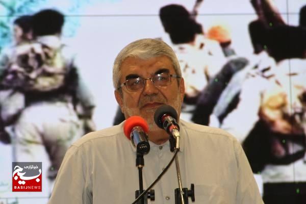 ناگفتههایی از پشت پرده تحولات سوریه/ بصیرت و ولایتمداری، سپر دفاعی ماست ناگفتههایی از پشت پرده تحولات سوریه/ بصیرت و ولایتمداری، سپر دفاعی ماست