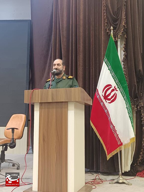 بازدید جانشین فرمانده سپاه استان البرز از روند برگزاری اردوی عملی درس آمادگی دفاعی دانش آموزی+تصاویر