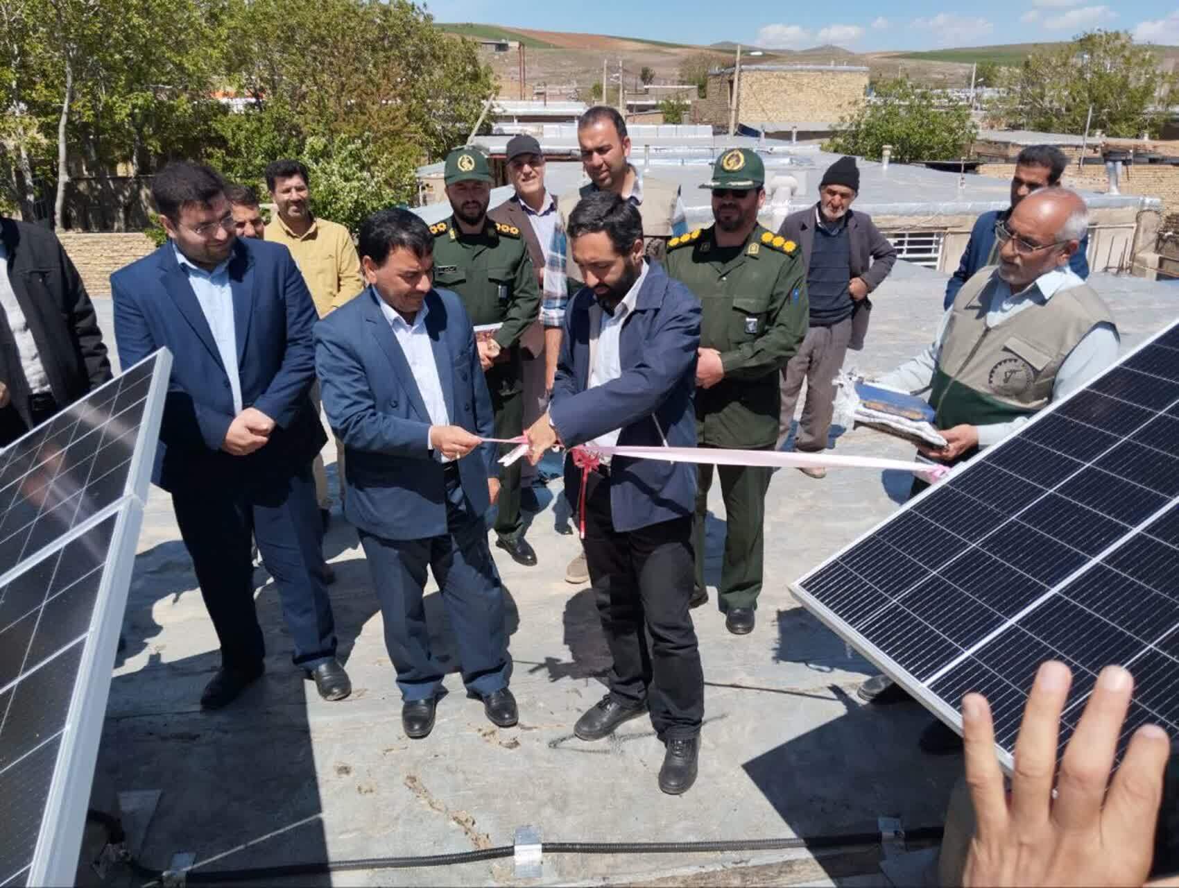 راه اندازی ۲۵ نیروگاه خورشیدی کوچک مقیاس در شهرستان خرم دره