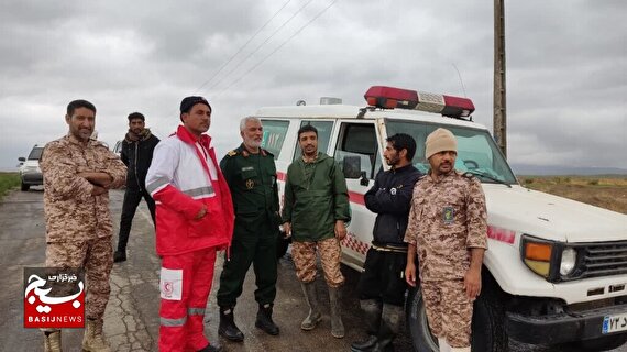 حضور قرارگاه عملیاتی شهید ناصری خراسان جنوبی در زیرکوه برای کمک به سیل‌زدگان