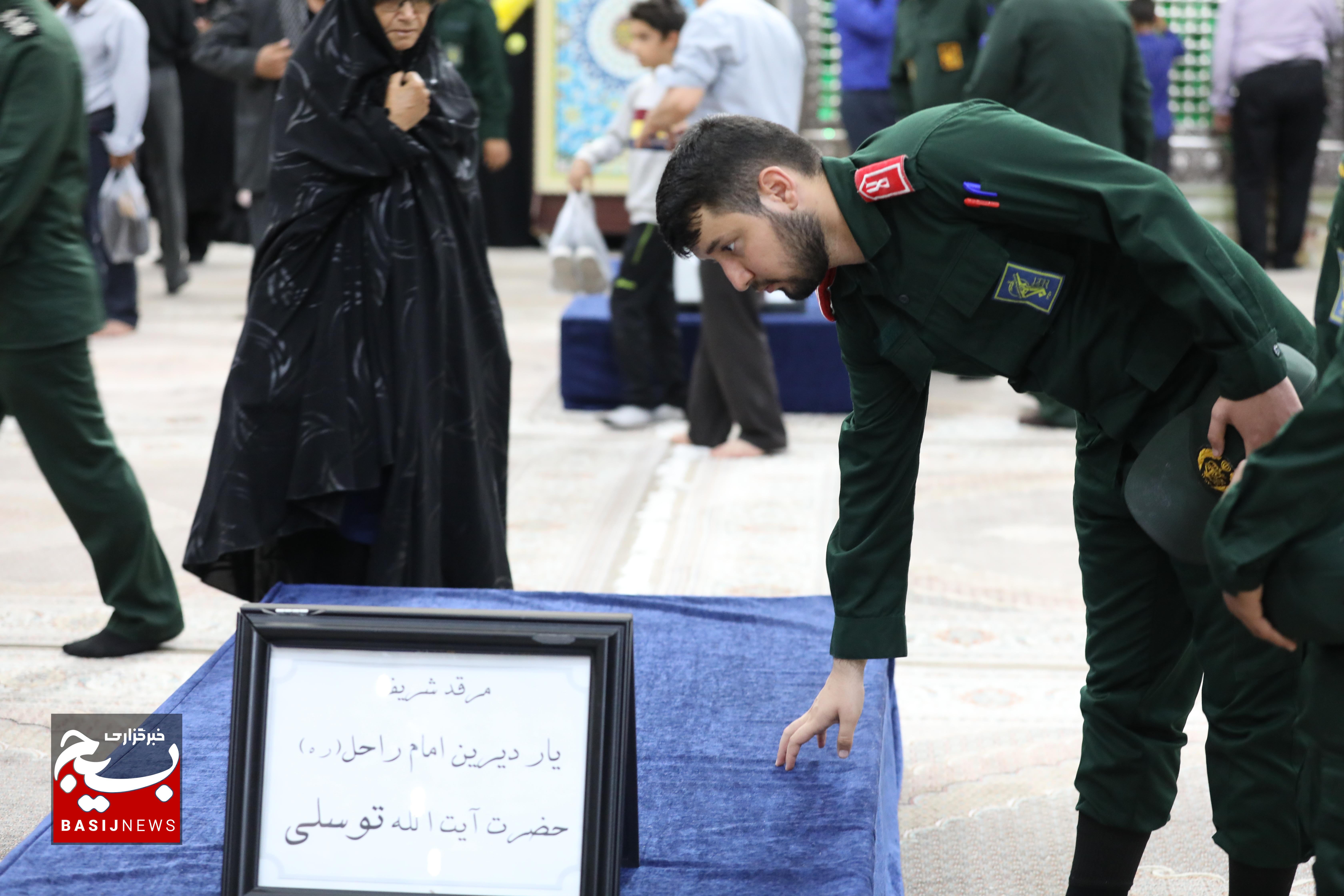 تجدید میثاق کارکنان، اساتید، مربیان و دانشجویان دانشکده شهید مطهری بسیج با آرمان‌های حضرت امام خمینی(ره) و مقام معظم رهبری