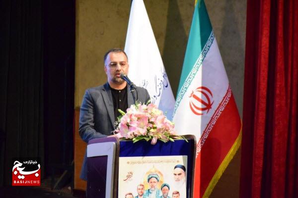 شهید رئیسی بین خود و مردم را اصلاح کرده بود