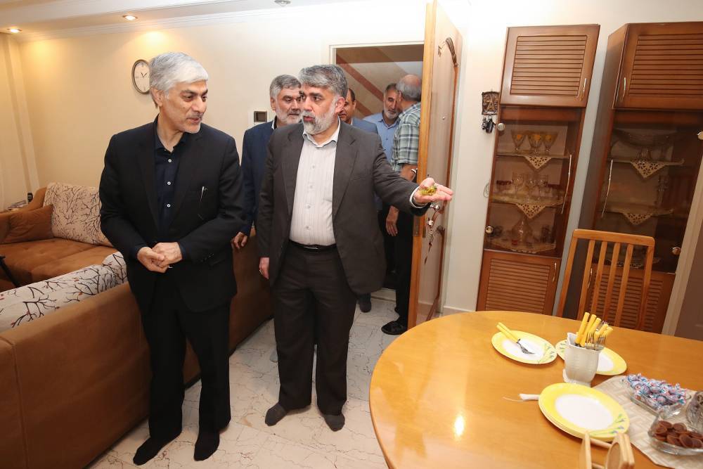 حضور مدیران ورزش کشور در منزل شهید ورزشکار ارامنه واهیک باغداساریان