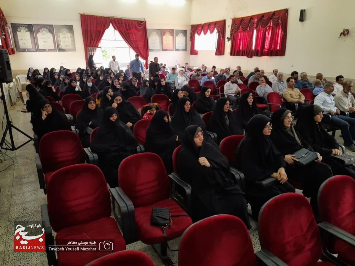 نشست روشنگری و بصیرتی  و اجتماع نخبگان شهرستان بن