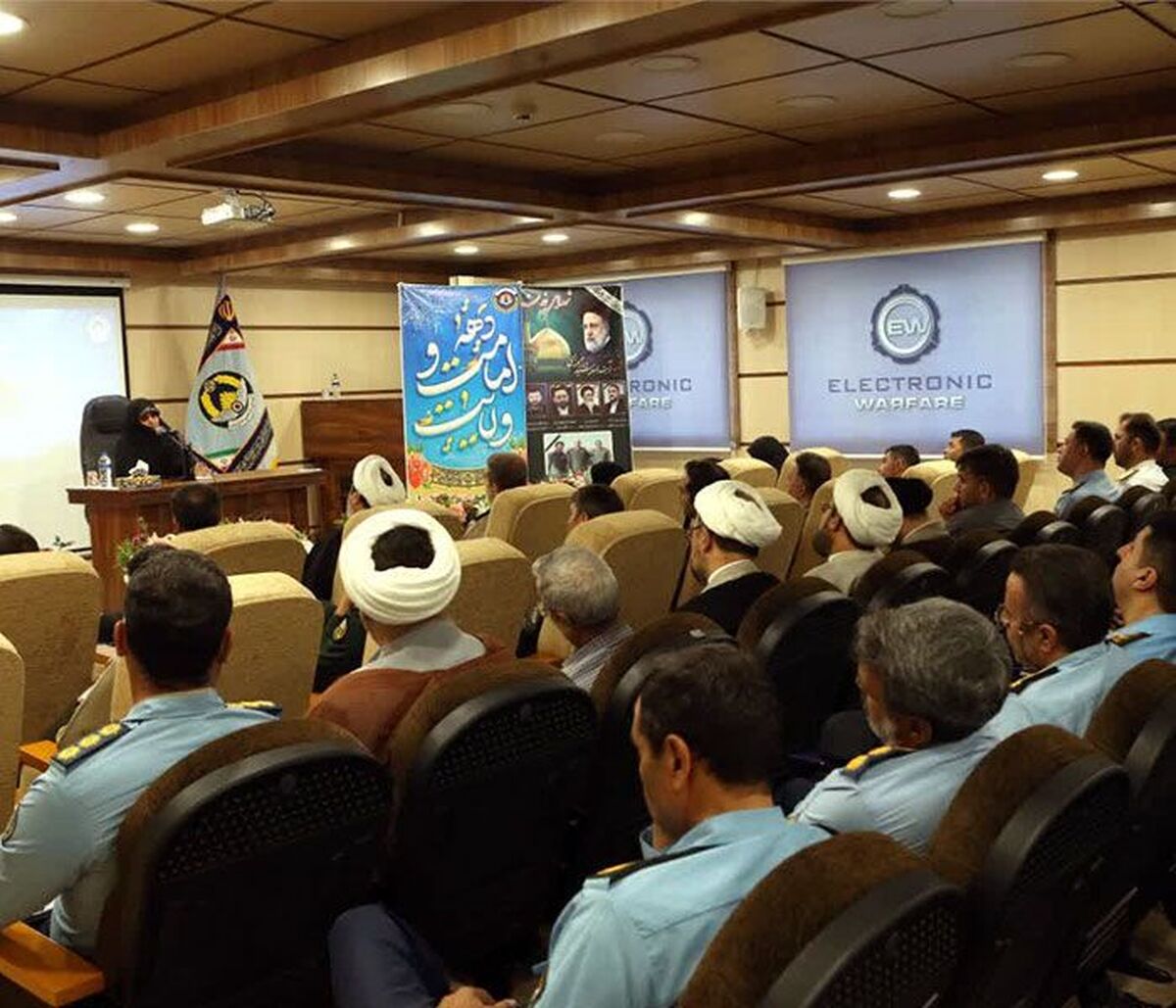 خزعلی در نخستین دوره مربیگری سبک زندگی ایرانی اسلامی نیروهای مسلح؛
اختصاص دو فصل مهم از سند تحول کشور به خانواده