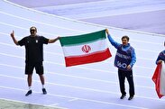 فیلم/ اهدای مدال نقره پرتاب دیسک پارالمپیک به امام رضا علیه السلام و شهدای پلدختر توسط حسن باجولوند