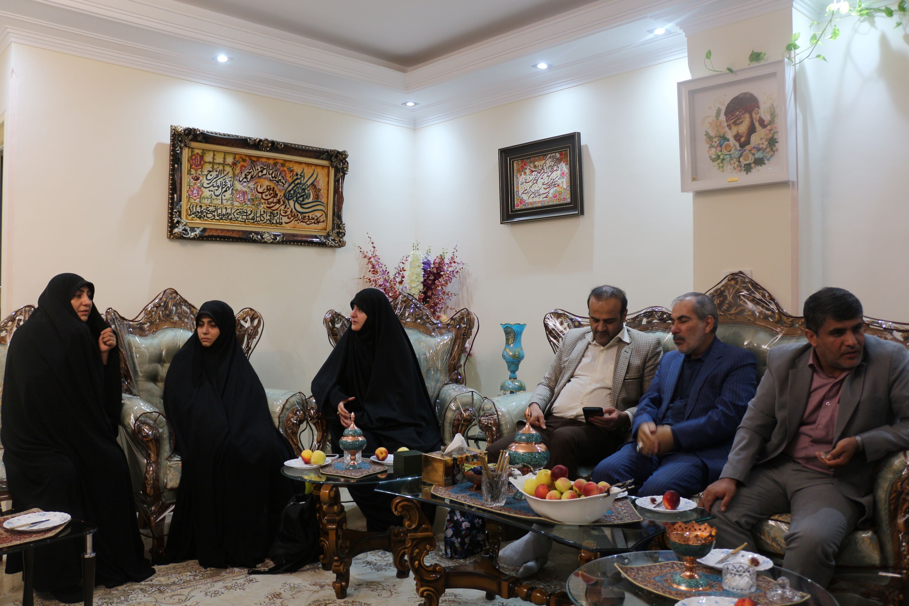 دیدار معاونین بسیج اساتید کشور با خانواده شهید علی وردی دیدار معاونین بسیج اساتید کشور با خانواده شهید علی وردی