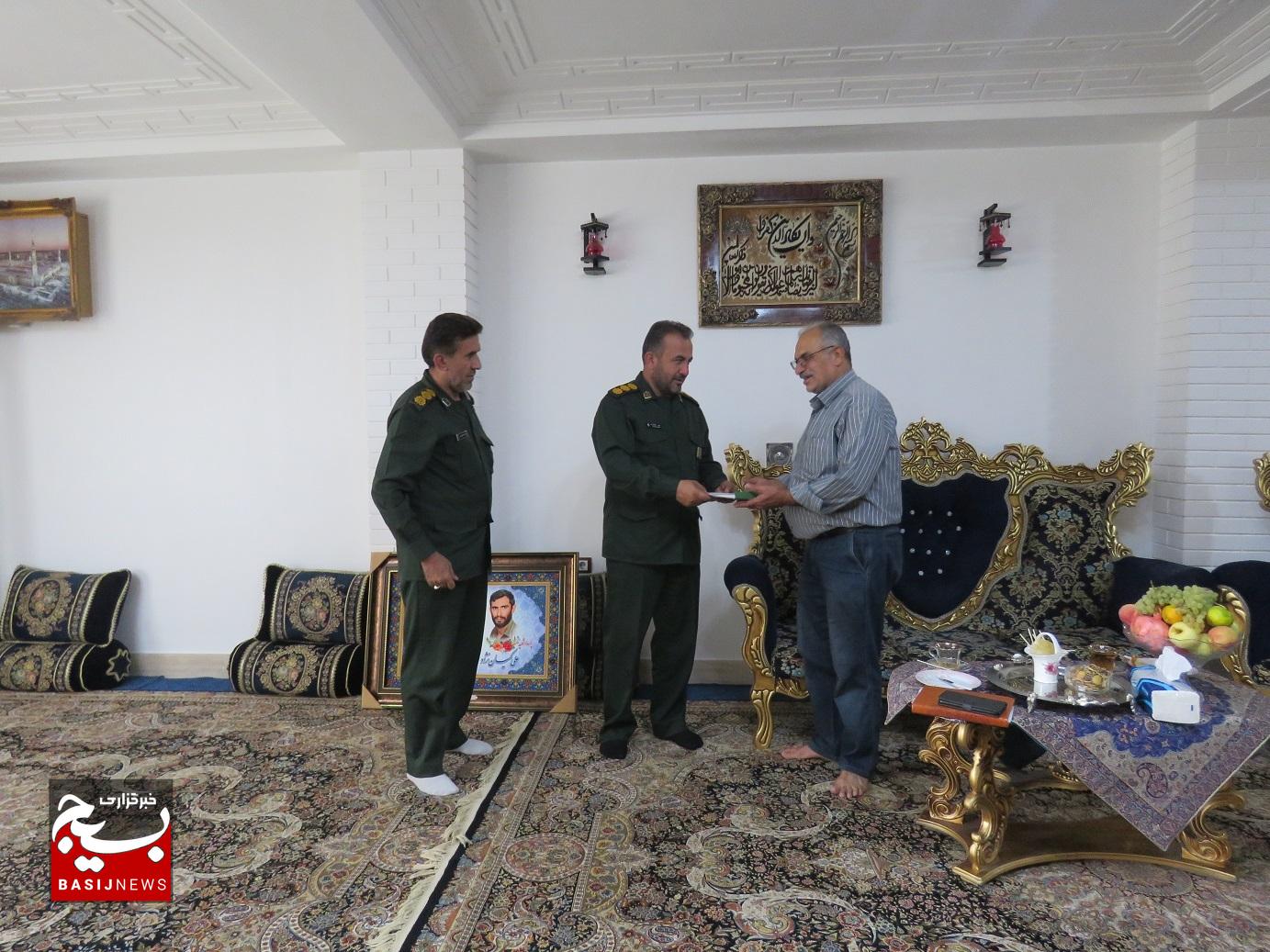 دیدار و تجلیل مسئولان سپاه فتح از خانواده های شهدا + (تصاویر)
