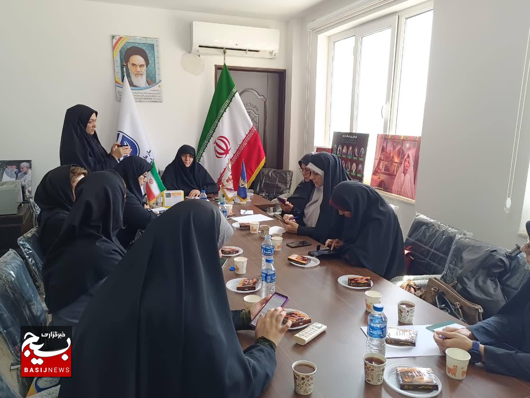نقش آفرینی بانوان رسانه ای در تحکیم خانواده و سبک زندگی ایرانی- اسلامی