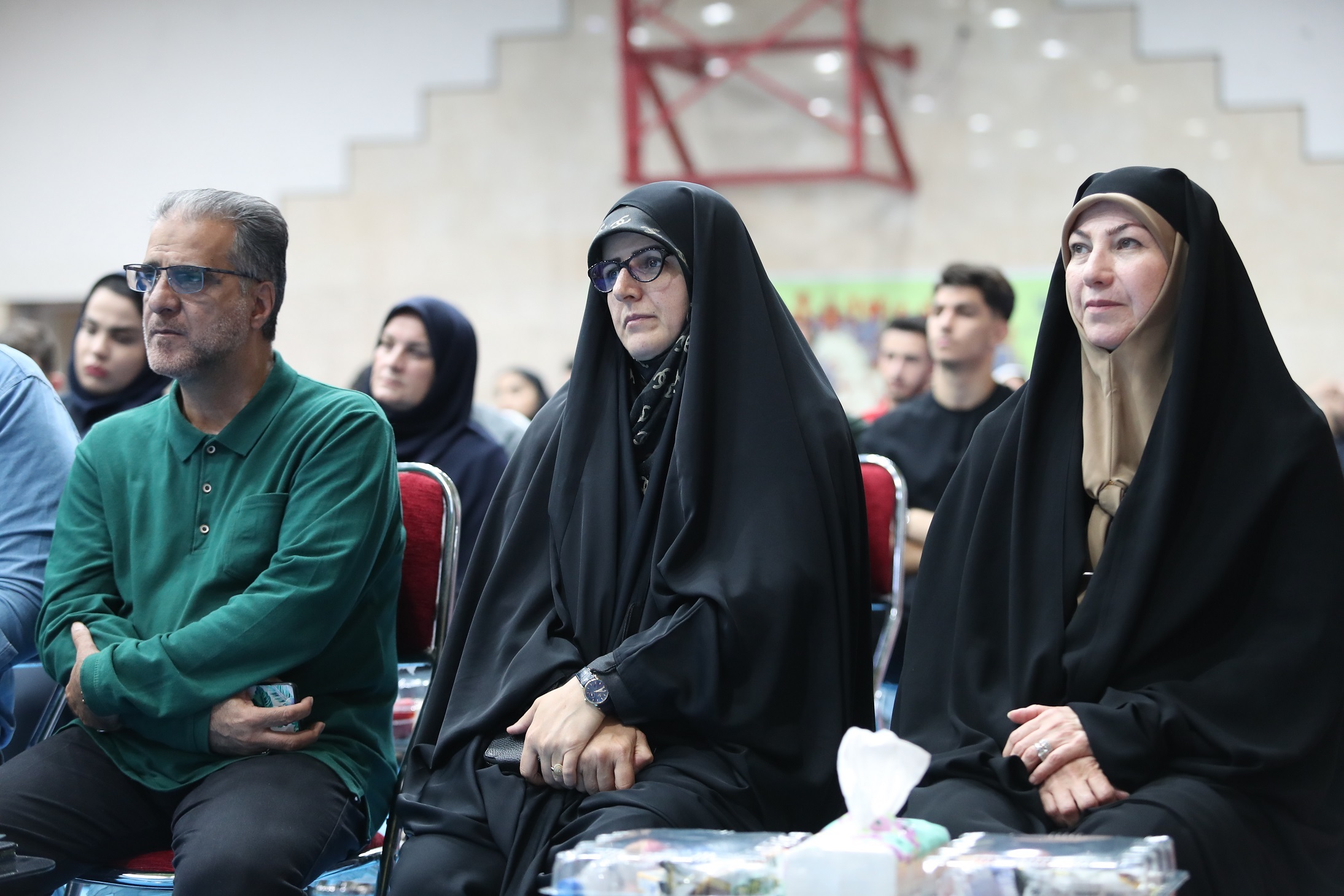 گزارش تصویری از اولین مراسم تجلیل از قهرمانان ملی‌پوش خانواده شهدا، ایثارگران و رزمندگان