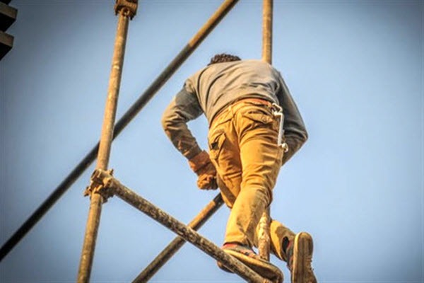 جوان همدانی بر اثر سقوط از داربست جان باخت