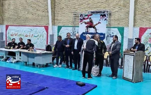 مسابقات چهارجانبه کشتی در خسروشاه برگزار شد 