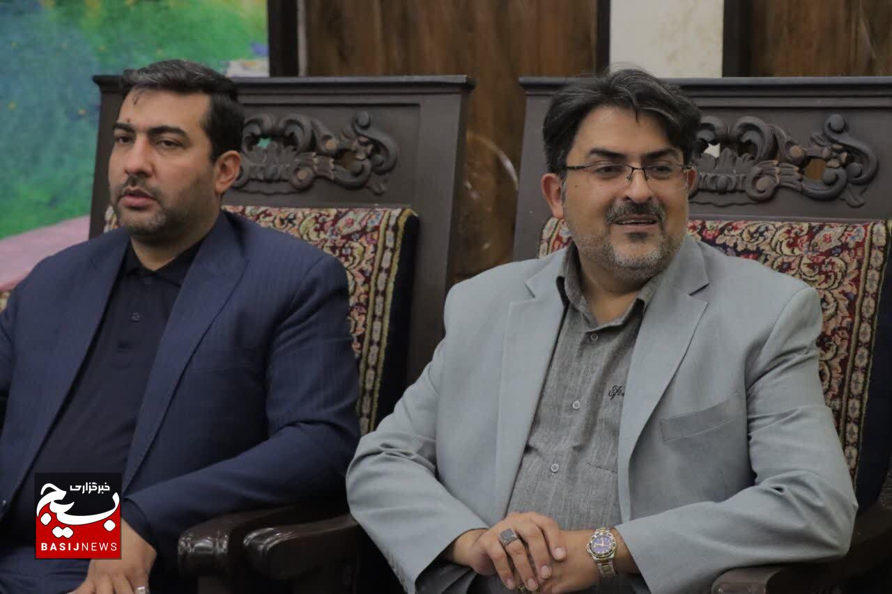دیدار فرمانده سپاه ثارالله استان کرمان با خانواده شهیدمحمدعلی سلاجقه به مناسبت هفته دفاع مقدس