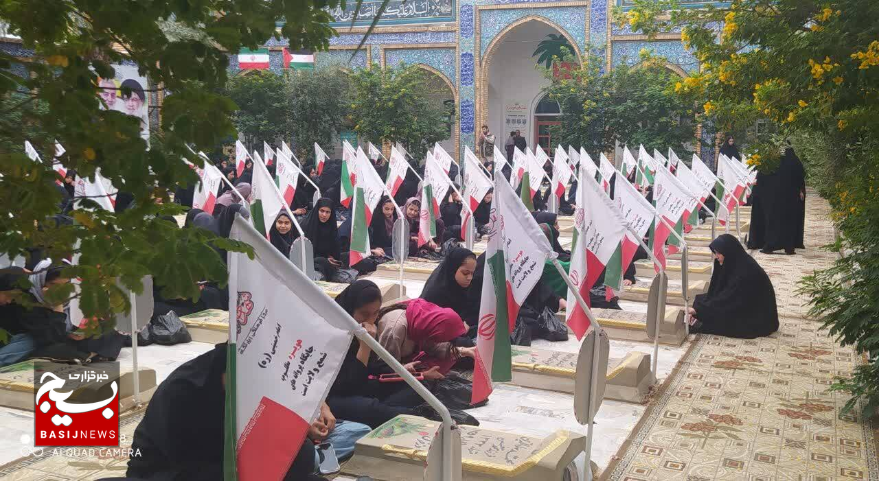 تصاویر زیبا و دیدنی از خلوت دانش اموزان دختر یاسوجی با شهدا در مناطق عملیاتی جنوب کشور + (تصاویر)