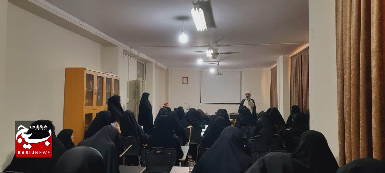 انقلاب اسلامی با تکیه بر فرهنگ اسلامی، قدرتی مؤثر در منطقه است