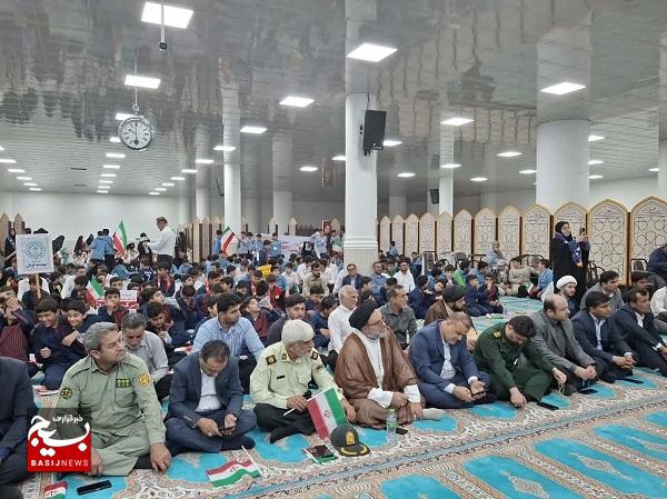 راهپیمایی ۱۳ آبان در شهرستان جم با حضور گسترده دانش‌آموزان و مسئولان برگزار شد