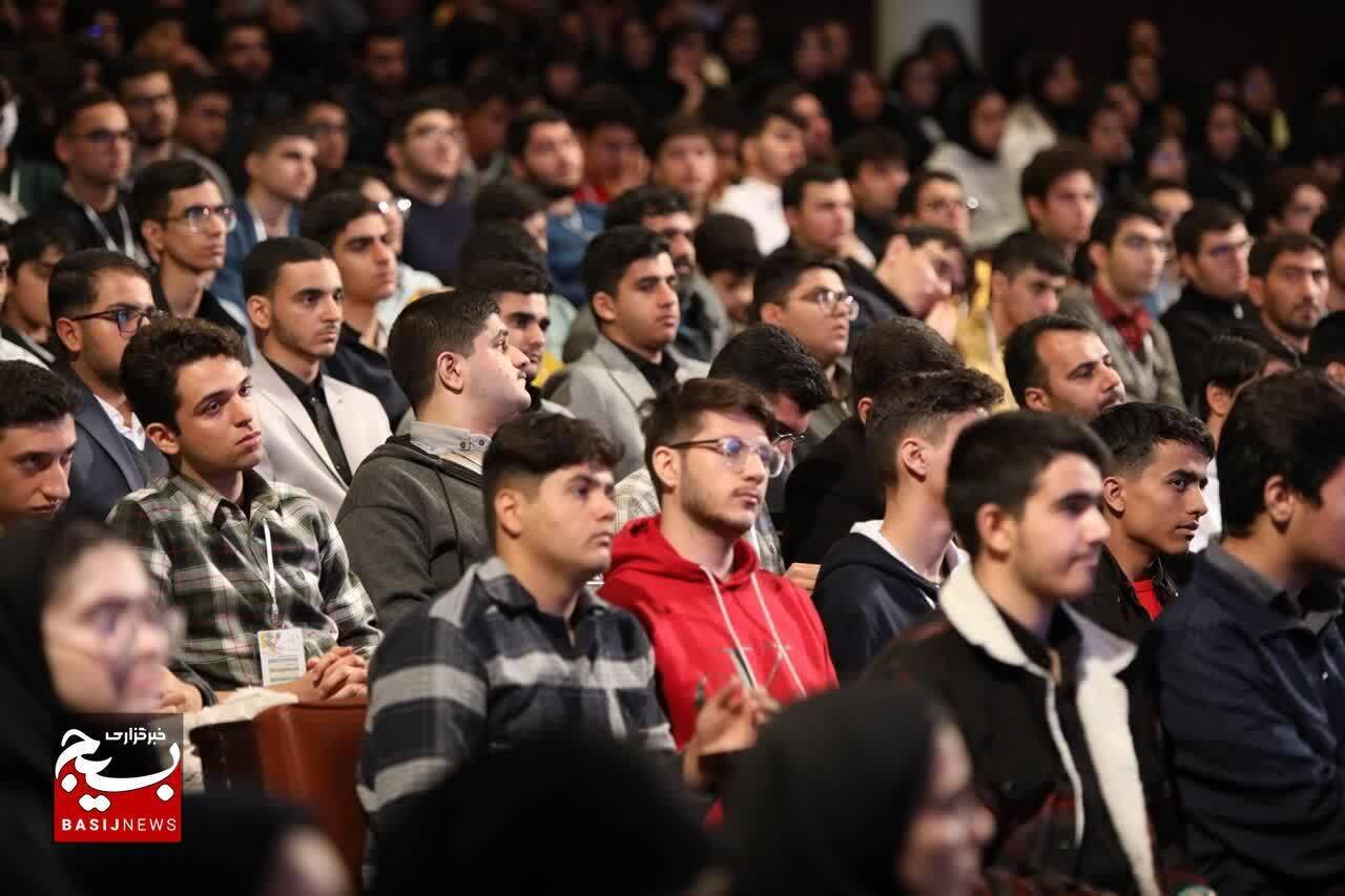 درخشش دانش آموزان یاسوجی در لیگ علمی پویا کشور درخشش دانش آموزان یاسوجی در لیگ علمی پویا کشور