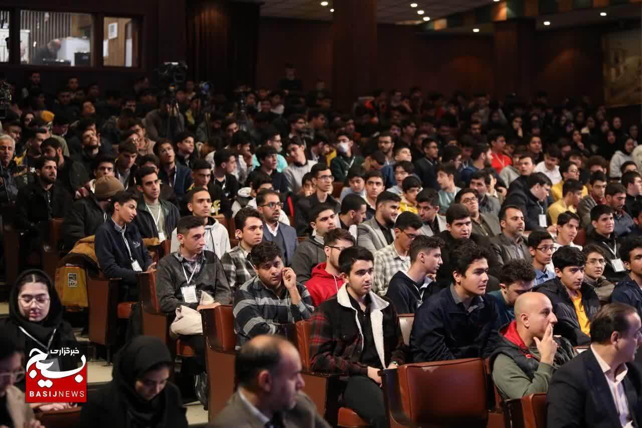 درخشش دانش آموزان یاسوجی در لیگ علمی پویا کشور درخشش دانش آموزان یاسوجی در لیگ علمی پویا کشور