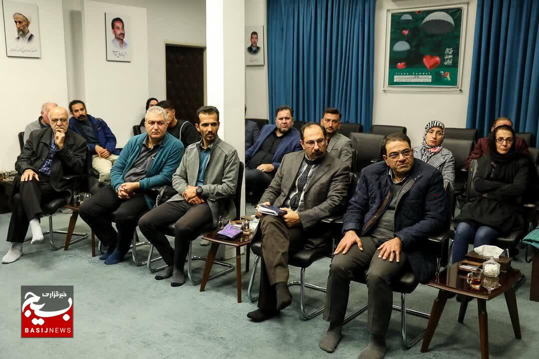 دیدار قهرمانان و پیشکسوتان هیئت دوچرخهسواری استان با آیتالله عابدینی دیدار قهرمانان و پیشکسوتان هیئت دوچرخهسواری استان با آیتالله عابدینی