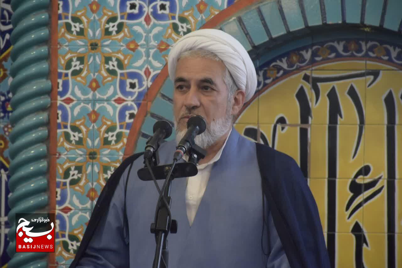 توجه مسؤولان به مطالبات دانشجویان/دسیسه چینی دشمنان برای نسل جوان