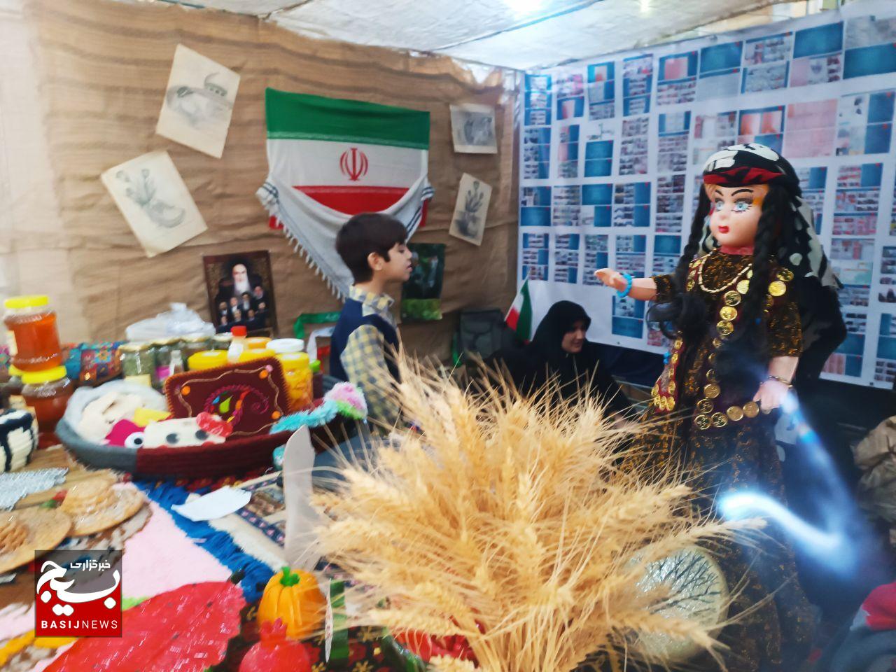 افتتاح نمایشگاه دستاوردهای اسوه بسیج در خرمآباد افتتاح نمایشگاه دستاوردهای اسوه بسیج در خرمآباد