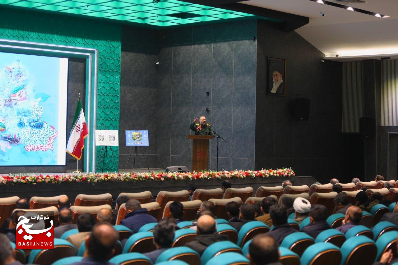 دوره توانمندسازی راویان پیشرفت سراسر کشور در اردوگاه الزهرا(س) با حضور رئیس سازمان بسیج مستضعفین