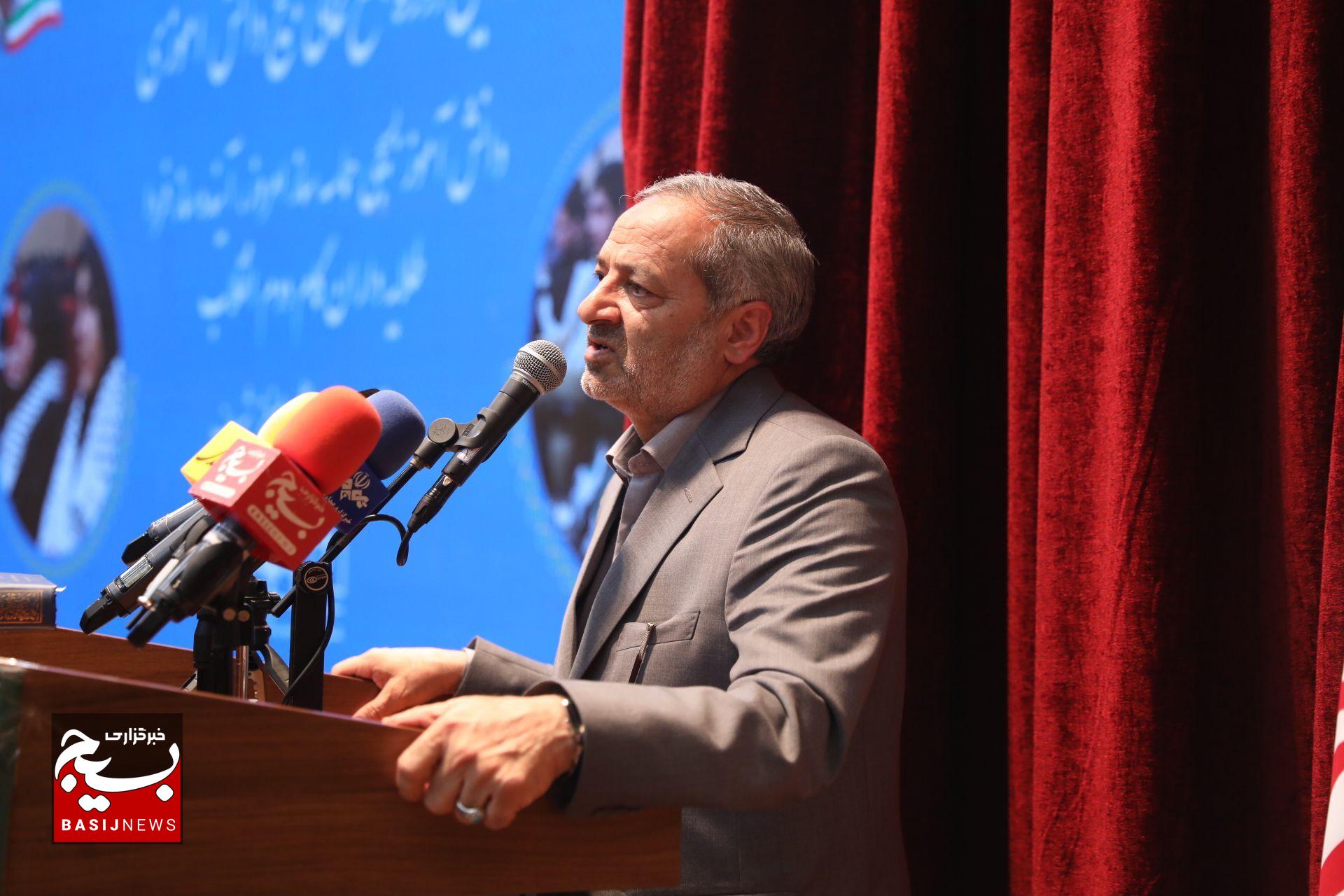 وزیر آموزش و پرورش: پویش ملی بر مدار مقاومت رونمایی می‌شود