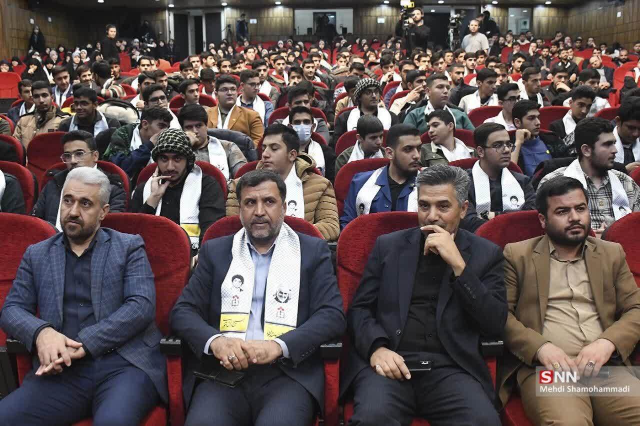 تجلیل وزیر آموزش‌ و پرورش از دانش آموز کهگیلویه و بویراحمدی