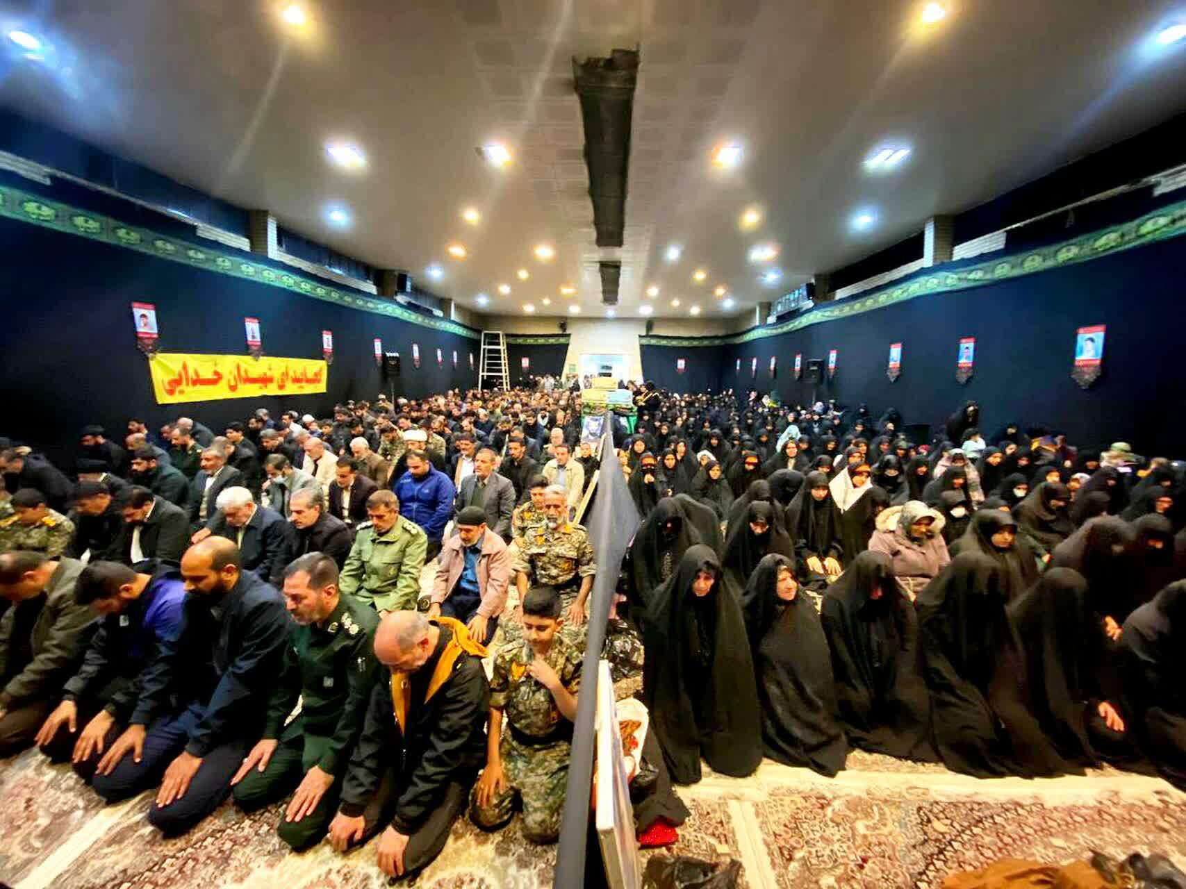 برگزاری مراسم شبی با شهدا در جوار مهمانان فاطمی