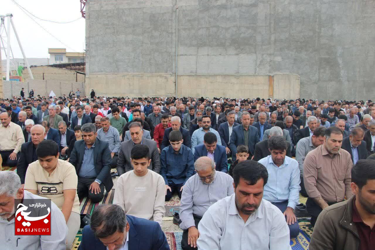 نماز عید فطر در پلدختر اقامه شد