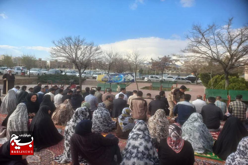 اقامه نماز عید فطر در بیمارستان بعثت همدان