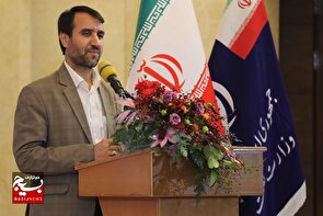 راویان پیشرفت درباره پیشرفت‌های صنعت نفت تحقیق و روشنگری کنند