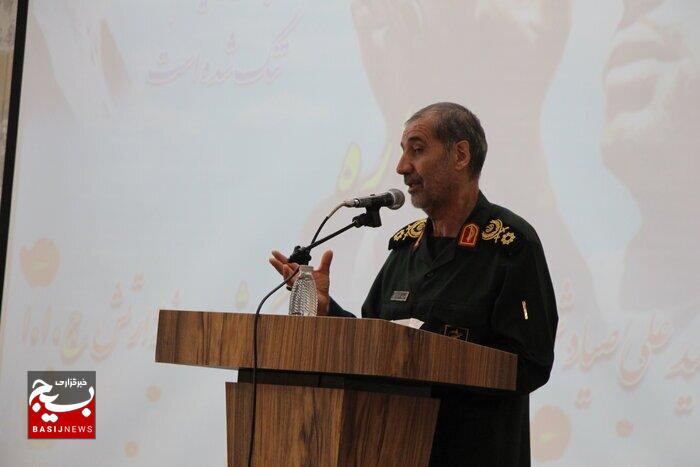 شهید صیاد شیرازی اسوه اخلاق و مجاهدت بود شهید صیاد شیرازی اسوه اخلاق و مجاهدت بود