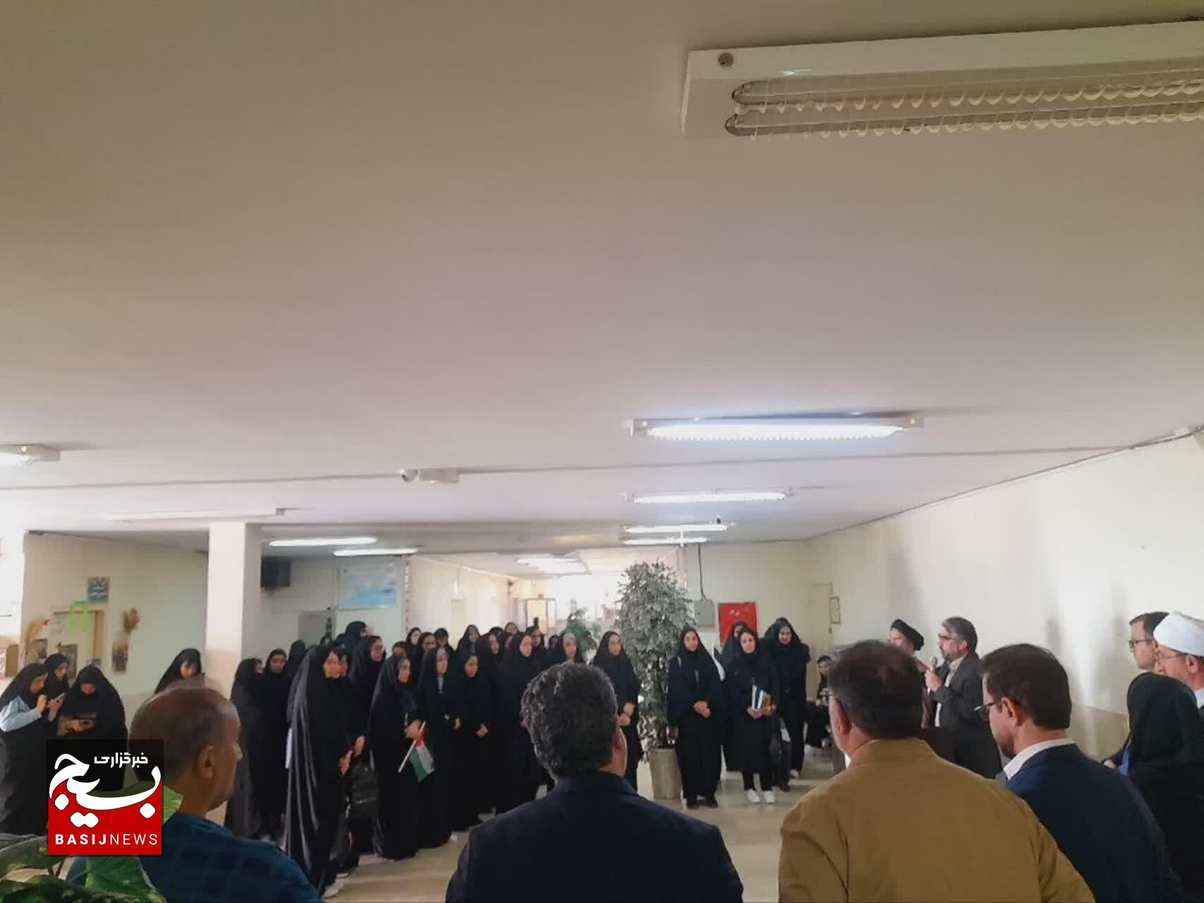 اجتماع اساتید بسیجی و دانشجویان دانشگاه آزاد اسلامی سلسله در حمایت از ملت مظلوم فلسطین اجتماع اساتید بسیجی و دانشجویان دانشگاه آزاد اسلامی سلسله در حمایت از ملت مظلوم فلسطین