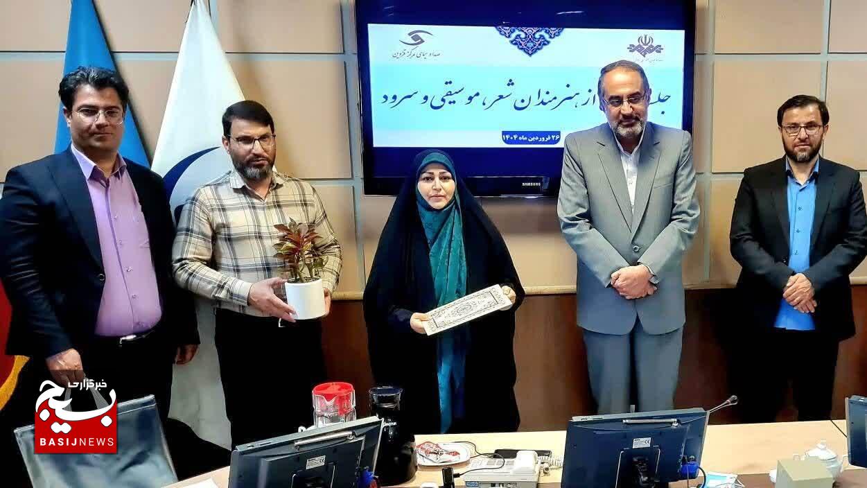  از هنرمندان شعر، موسیقی و سرود تجلیل شد