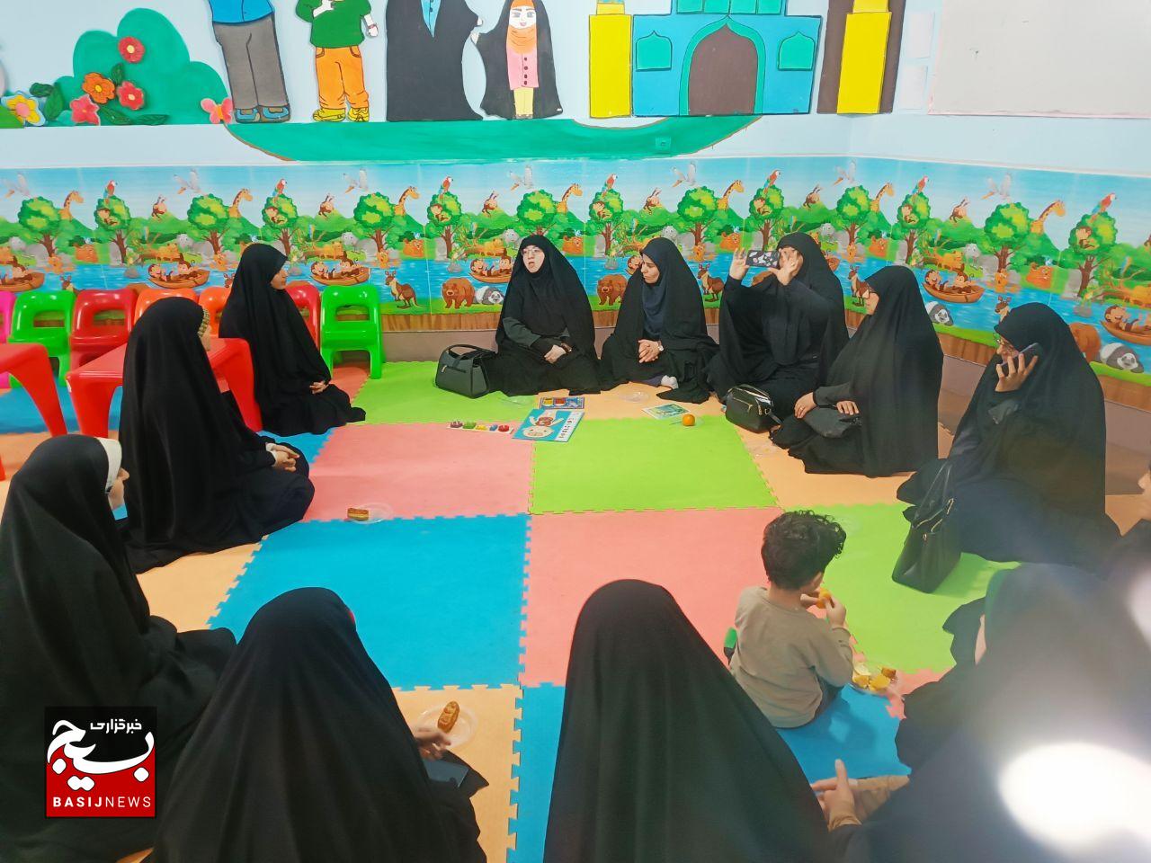 بازدید مسئول بسیج جامعه زنان از مهد مساجد خرم آباد