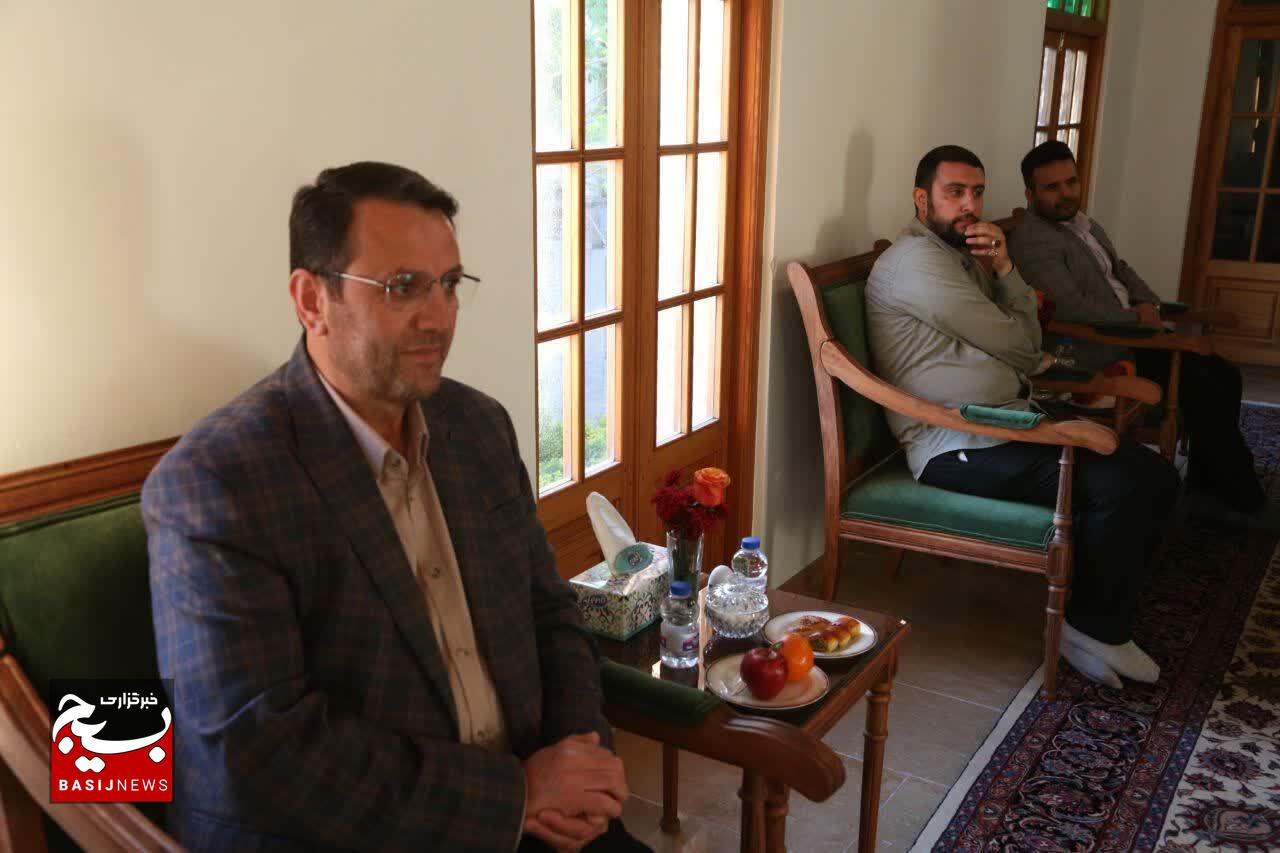 حجت‌الاسلام والمسلمین ابوترابی‌فرد سرمایه‌ای ارزشمند برای نظام و کشور است