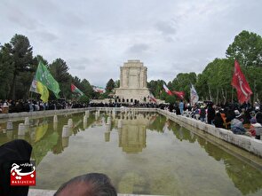 برگزاری اجتماع یاوران حضرت مهدی (عج) در آرامگاه فردوسی