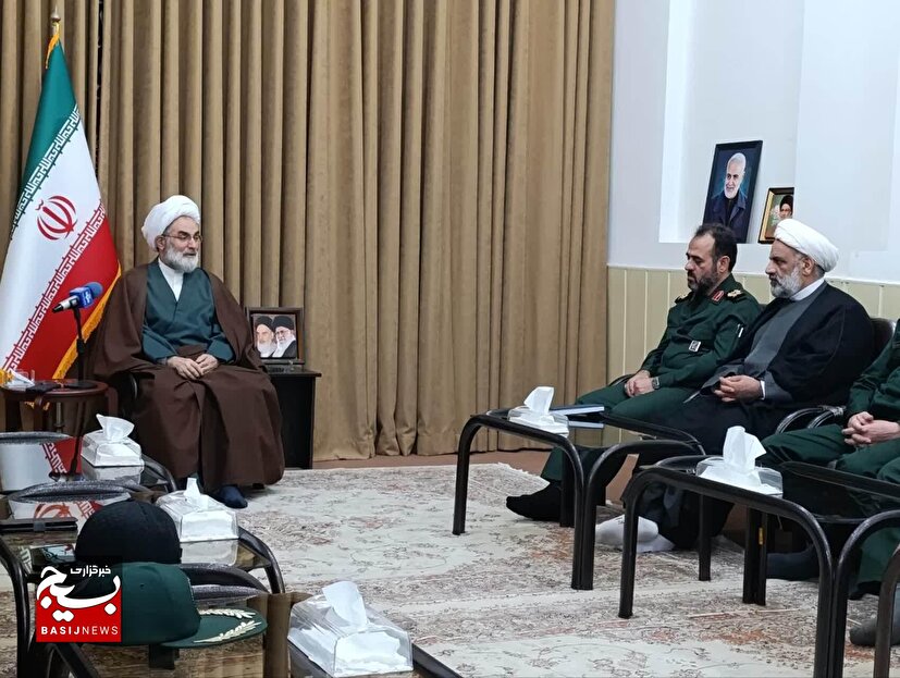 دولت  از ظرفیت‌های سپاه و بسیج برای  خدمت رسانی استفاده گند